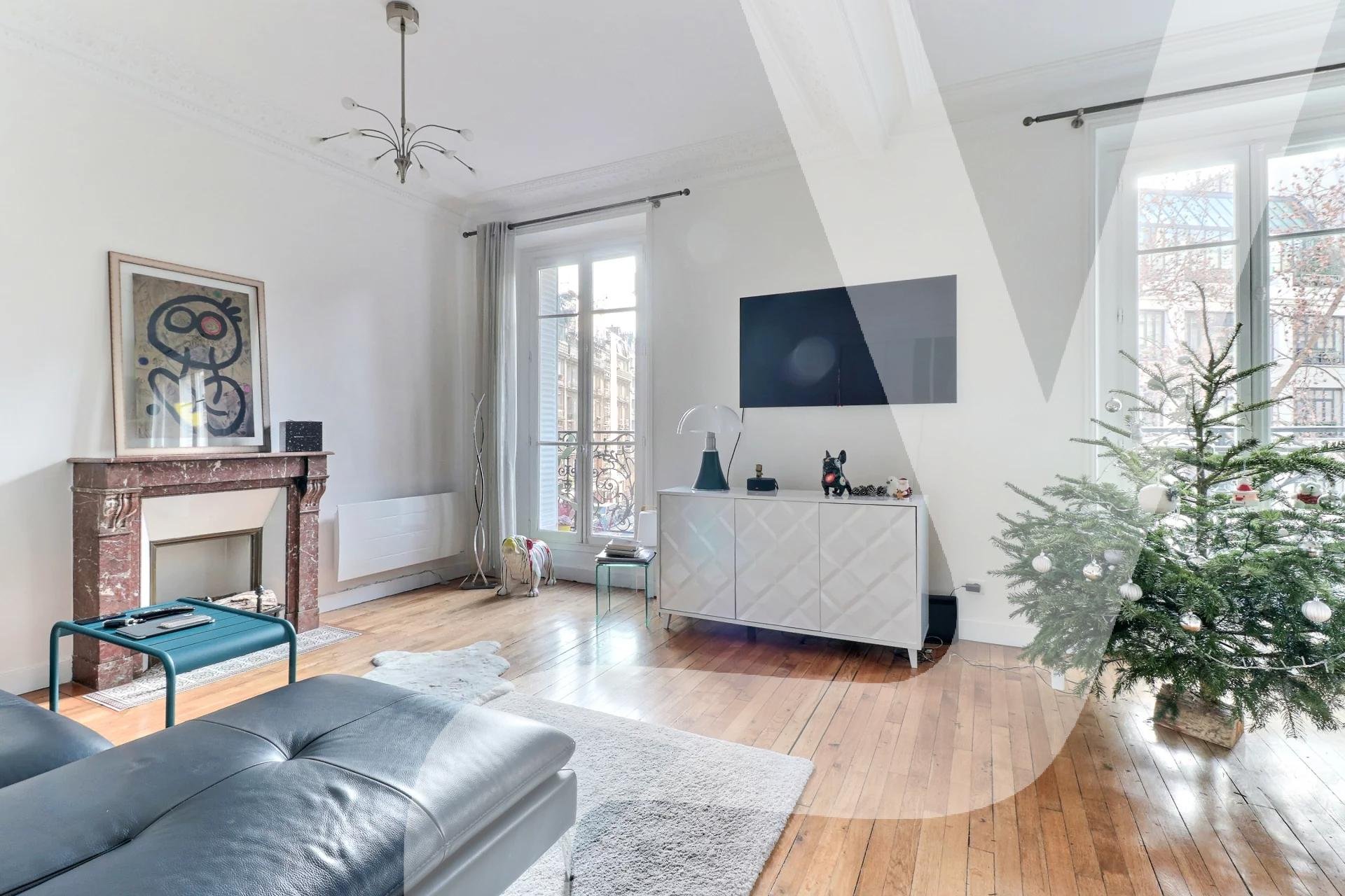 À Vendre : Magnifique Deux Pièces Avec Balcon – Triangle D’or Faidherbe ...